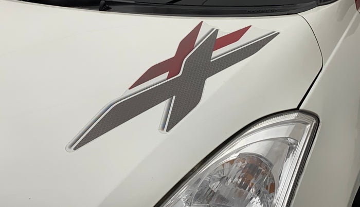 2014 Maruti Swift VXI, Petrol, Manual, 63,686 km, Bonnet (hood) - Graphic sticker