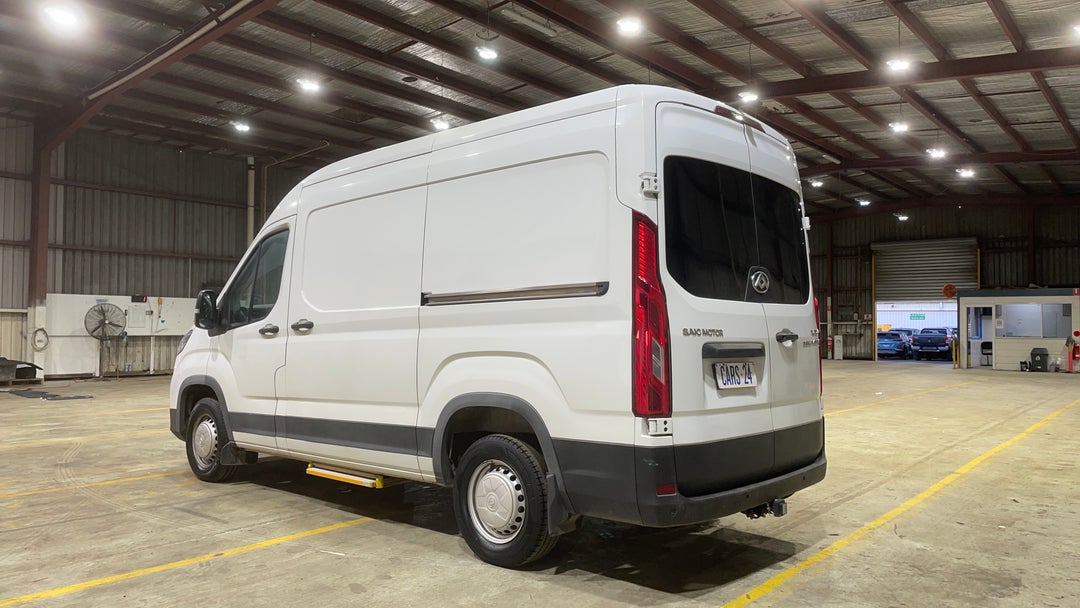 Left Back Diagonal (45- Degree) View