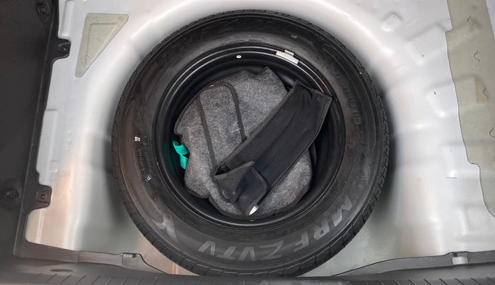2019 Hyundai Elite i20 1.2  ASTA (O) CVT, Petrol, Automatic, 13,726 km, Spare Tyre