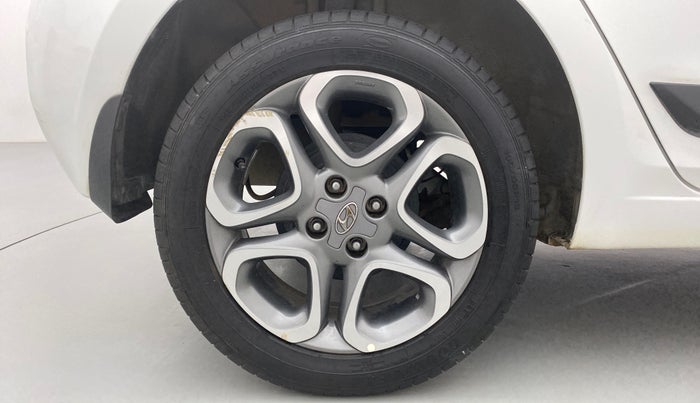 2019 Hyundai Elite i20 1.2  ASTA (O) CVT, Petrol, Automatic, 13,726 km, Right Rear Wheel