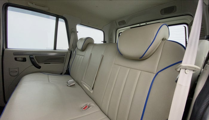 2022 Mahindra Scorpio S7, Diesel, Manual, 35,182 km, Right Side Rear Door Cabin