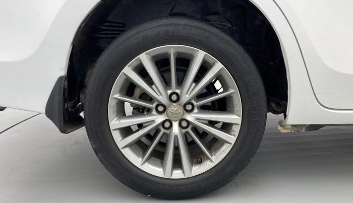 2014 Toyota Corolla Altis VL AT, Petrol, Automatic, 94,968 km, Right Rear Wheel
