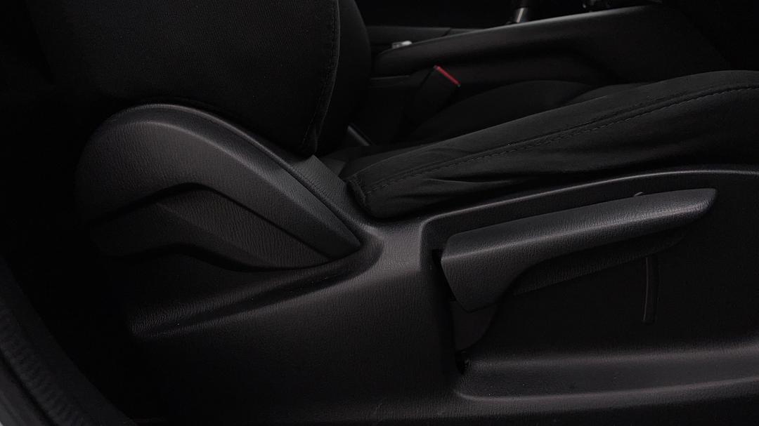 2018 Mazda CX-5 Maxx Sport (4x4) (5yr), Automatic, 91492 km, Drivers Side Adjustment Panel