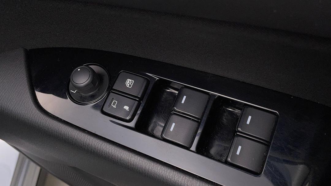 2018 Mazda CX-5 Maxx Sport (4x4) (5yr), Automatic, 91492 km, Drivers Side Door Panel Controls