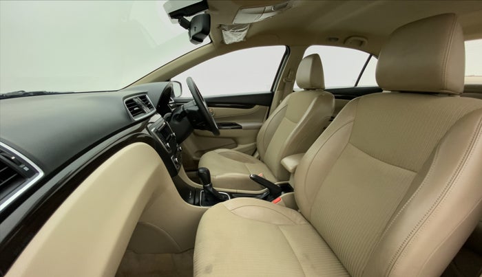 2017 Maruti Ciaz ZETA 1.4 VVT AMT, Petrol, Automatic, 59,206 km, Right Side Front Door Cabin