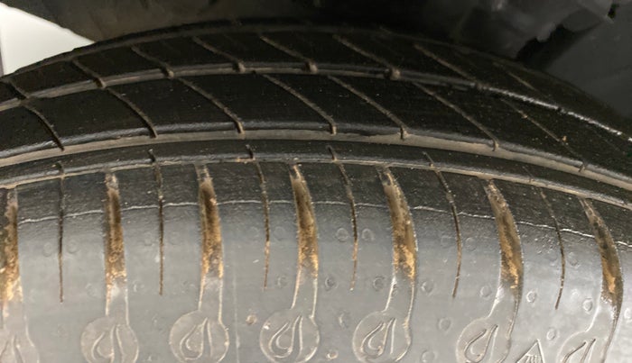 2021 Datsun Redi Go A, Petrol, Manual, 3,377 km, Left Front Tyre Tread