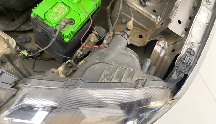 2016 Renault Kwid RXT 0.8, Petrol, Manual, 54,779 km, Left headlight - Clamp has minor damage