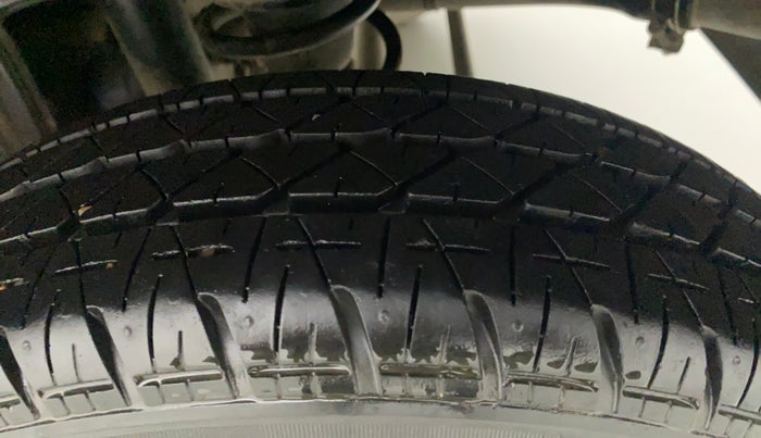 2014 Maruti Alto 800 LXI, Petrol, Manual, 71,077 km, Left Rear Tyre Tread