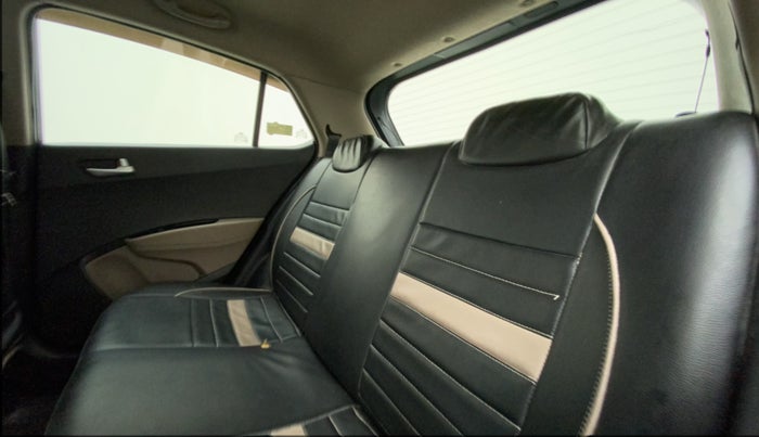 2015 Hyundai Grand i10 SPORTZ 1.2 KAPPA VTVT, Petrol, Manual, 35,933 km, Right Side Rear Door Cabin
