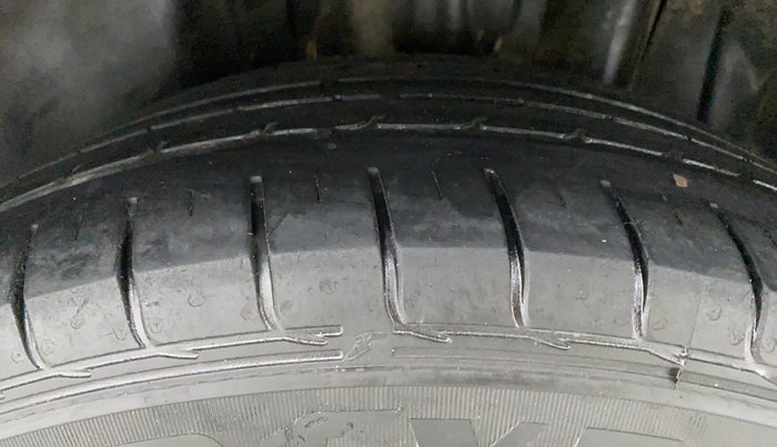 2018 Maruti S Cross SIGMA SHVS, Diesel, Manual, 67,736 km, Left Rear Tyre Tread