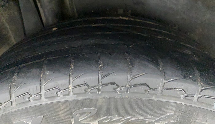2018 Maruti S Cross SIGMA SHVS, Diesel, Manual, 67,736 km, Right Rear Tyre Tread