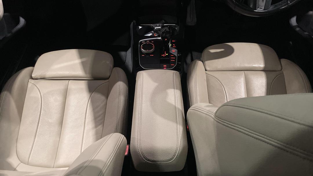 2020 BMW 2 18i M Sport Gran Coupe, Automatic, 52424 km, Center Console
