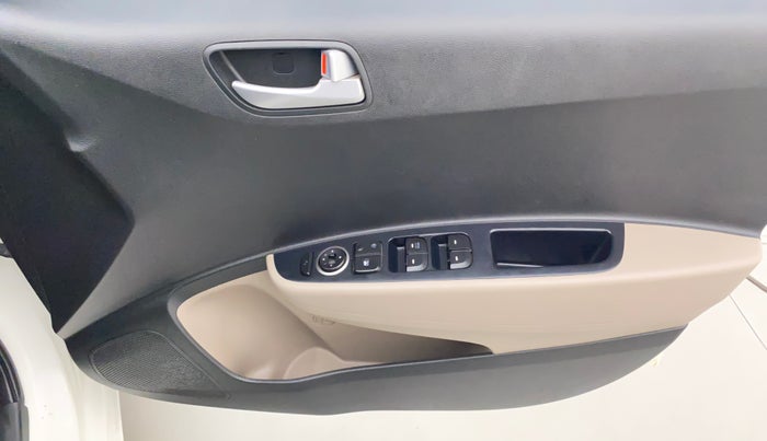 2017 Hyundai Grand i10 SPORTZ (O) AT 1.2 KAPPA VTVT, Petrol, Automatic, 64,645 km, Driver Side Door Panels Control