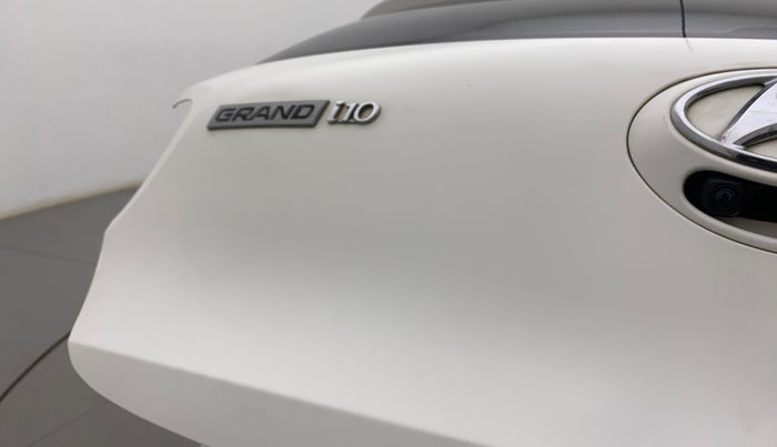 2017 Hyundai Grand i10 SPORTZ (O) AT 1.2 KAPPA VTVT, Petrol, Automatic, 64,645 km, Dicky (Boot door) - Slightly dented