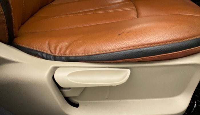 2010 Volkswagen Polo COMFORTLINE 1.2L PETROL, Petrol, Manual, 1,02,015 km, Driver Side Adjustment Panel