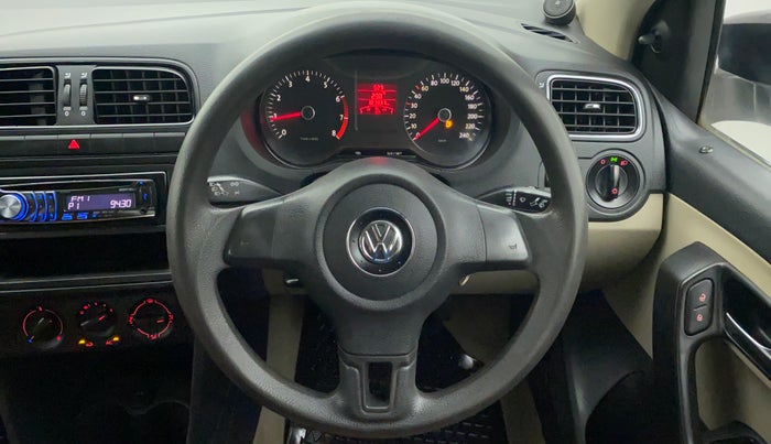 2010 Volkswagen Polo COMFORTLINE 1.2L PETROL, Petrol, Manual, 1,02,015 km, Steering Wheel Close Up