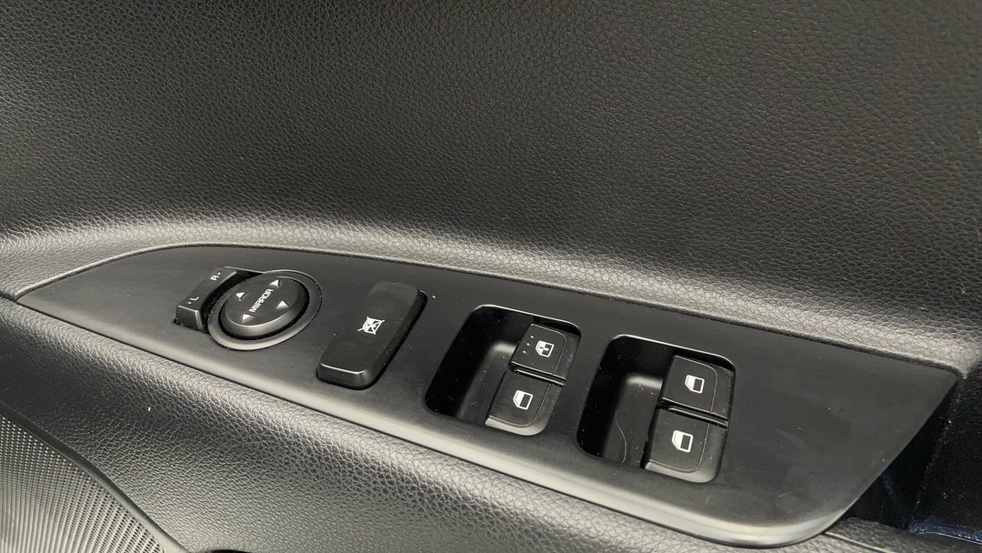 2018 Kia Rio S, Automatic, 65041 km, Drivers Side Door Panel Controls