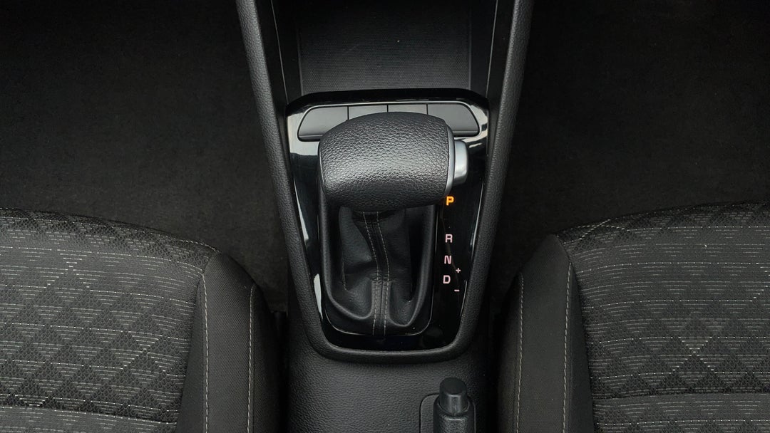 2018 Kia Rio S, Automatic, 65041 km, Gear Lever 