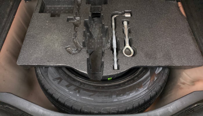 2015 Honda Jazz 1.2 V MT, Petrol, Manual, 64,801 km, Spare Tyre