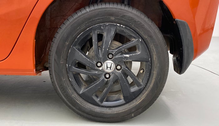2015 Honda Jazz 1.2 V MT, Petrol, Manual, 64,801 km, Left Rear Wheel