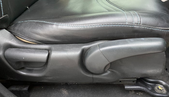 2015 Honda Jazz 1.2 V MT, Petrol, Manual, 64,801 km, Driver Side Adjustment Panel