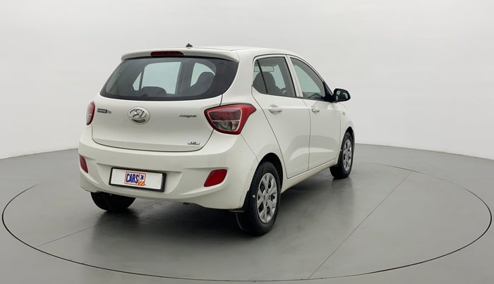 2016 Hyundai Grand i10 MAGNA 1.2 KAPPA VTVT, Petrol, Manual, 72,757 km, Right Back Diagonal