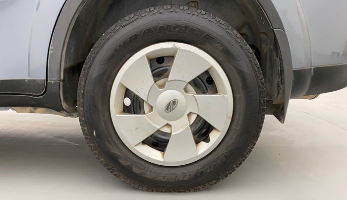 2015 Mahindra XUV500 W6, Diesel, Manual, 91,414 km, Left Rear Wheel