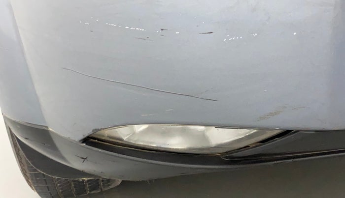 2015 Mahindra XUV500 W6, Diesel, Manual, 91,414 km, Right fog light - Not fixed properly