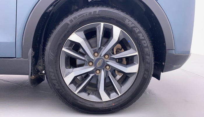 2019 Mahindra XUV300 W8(O), Diesel, Manual, 96,810 km, Right Front Wheel