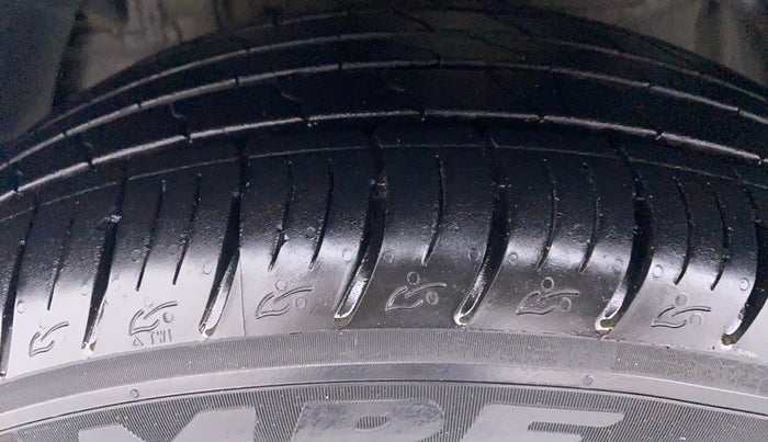 2019 Mahindra XUV300 W8(O), Diesel, Manual, 96,810 km, Left Front Tyre Tread