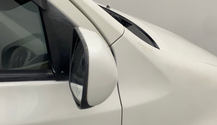 2011 Toyota Etios GD, Diesel, Manual, 78,975 km, Right rear-view mirror - Mirror movement not proper