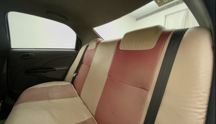 2011 Toyota Etios GD, Diesel, Manual, 78,975 km, Right Side Rear Door Cabin