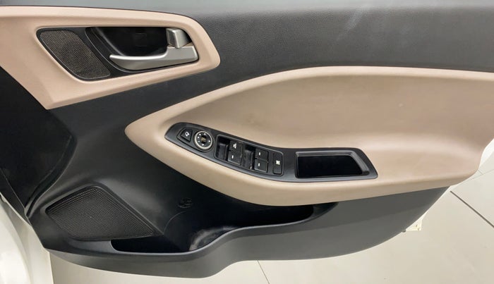 2018 Hyundai Elite i20 ASTA 1.2 (O), Petrol, Manual, 55,860 km, Driver Side Door Panels Control