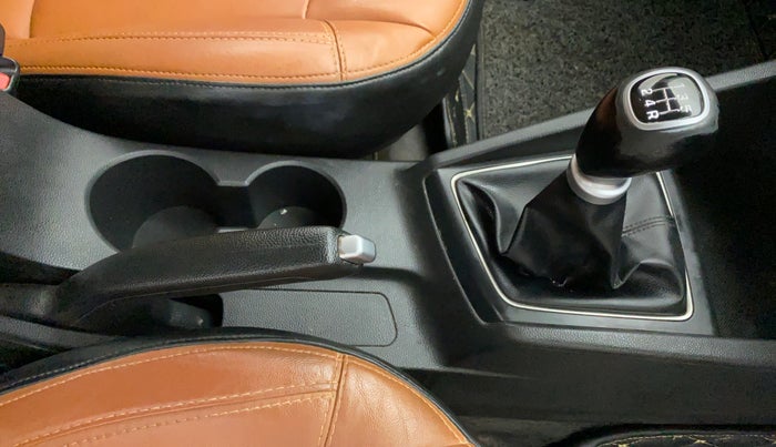 2018 Hyundai Elite i20 ASTA 1.2 (O), Petrol, Manual, 55,860 km, Gear Lever