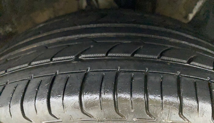 2018 Hyundai Elite i20 ASTA 1.2 (O), Petrol, Manual, 55,860 km, Right Front Tyre Tread