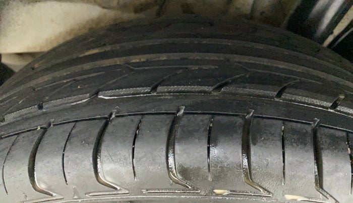 2018 Hyundai Elite i20 ASTA 1.2 (O), Petrol, Manual, 55,860 km, Left Rear Tyre Tread