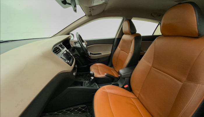 2018 Hyundai Elite i20 ASTA 1.2 (O), Petrol, Manual, 55,860 km, Right Side Front Door Cabin