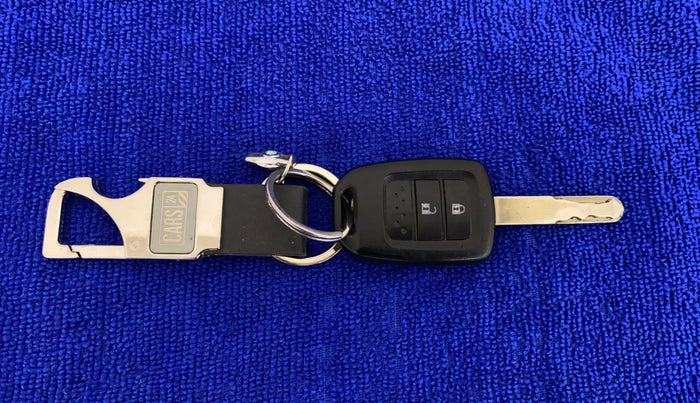 2017 Honda WR-V 1.5L I-DTEC S MT, Diesel, Manual, 89,210 km, Key Close Up