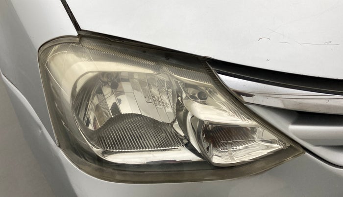 2011 Toyota Etios G, Petrol, Manual, 55,173 km, Right headlight - Faded