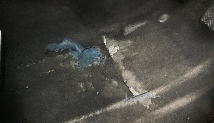 2011 Toyota Etios G, Petrol, Manual, 55,173 km, Flooring - Carpet is minor damage