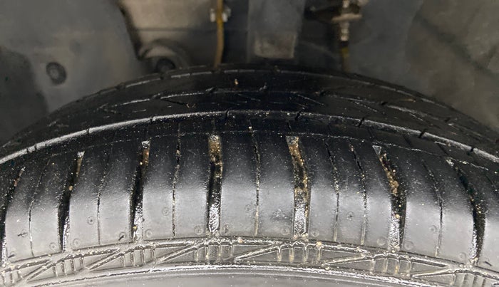 2018 Datsun Go T, Petrol, Manual, 70,200 km, Left Front Tyre Tread