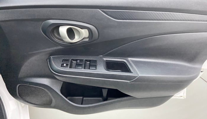 2018 Datsun Go T, Petrol, Manual, 70,200 km, Driver Side Door Panels Control