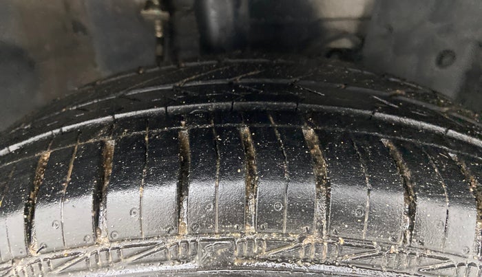 2018 Datsun Go T, Petrol, Manual, 70,200 km, Right Front Tyre Tread