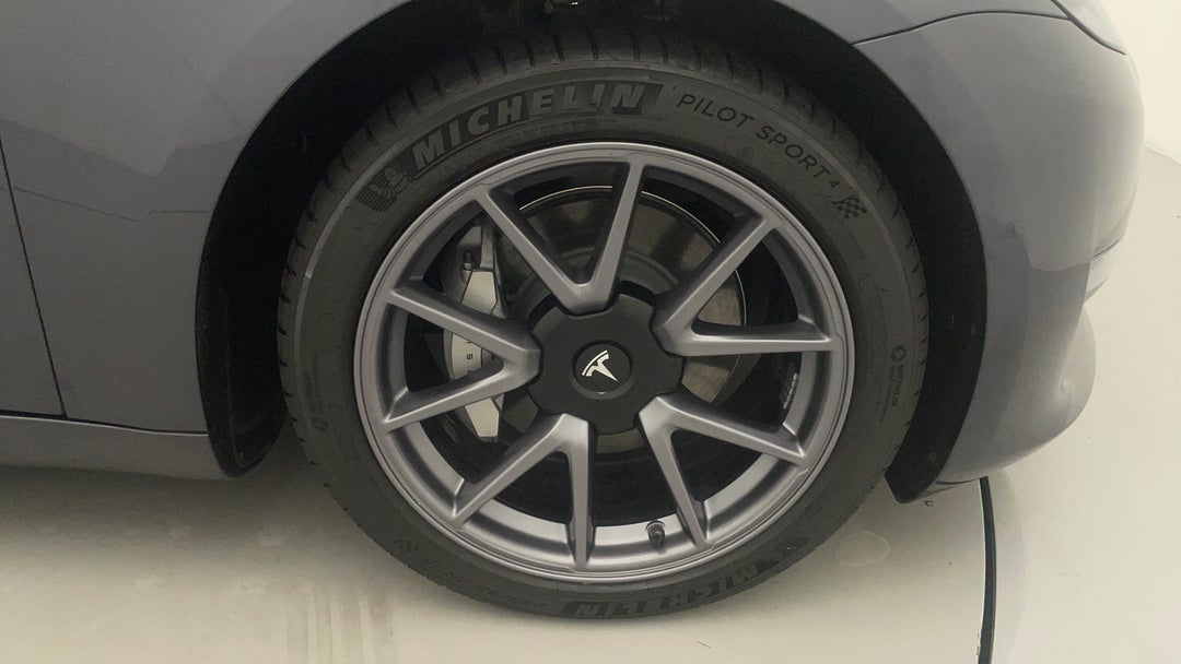 2023 Tesla Model 3 Long Range, Automatic, 16133 km, Right Front Wheel