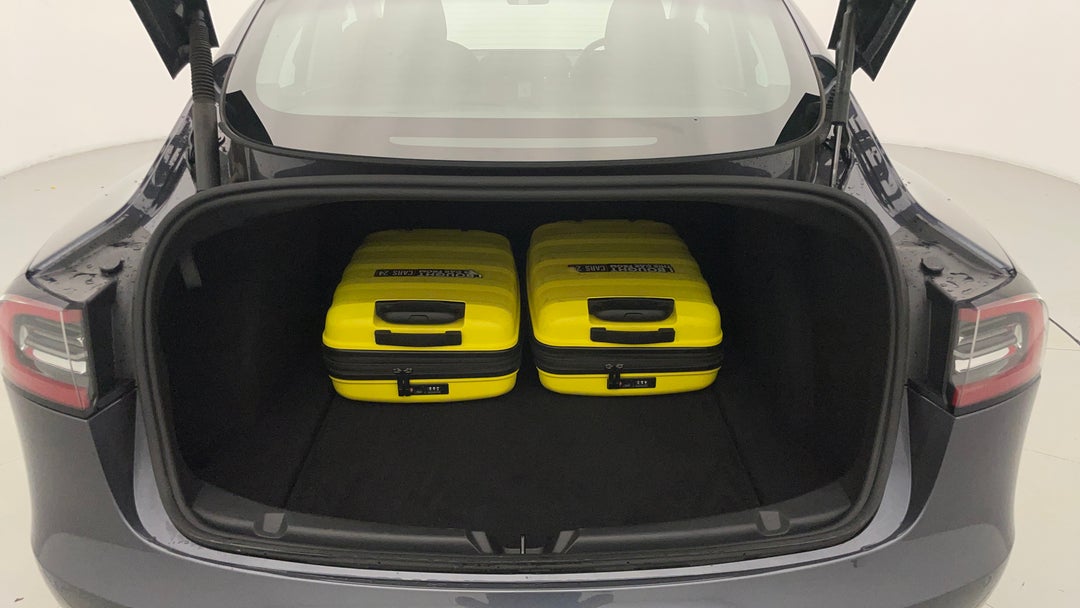 2023 Tesla Model 3 Long Range, Automatic, 16133 km, Boot Inside View with Luggage
