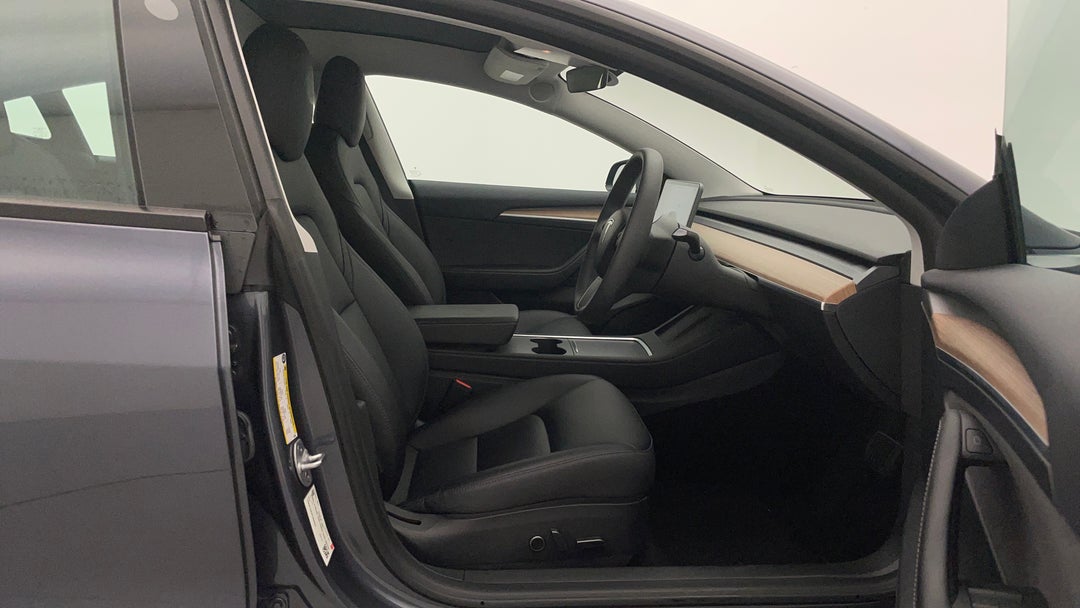 2023 Tesla Model 3 Long Range, Automatic, 16133 km, Right Side Front Door Cabin View