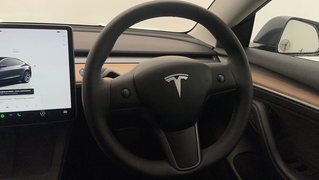 2023 Tesla Model 3 Long Range, Automatic, 16133 km, Steering Wheel Close-up