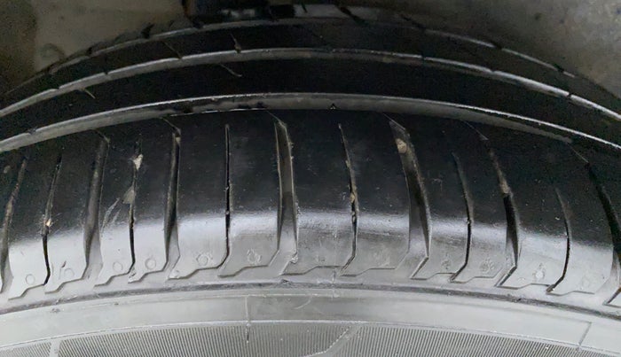 2016 Maruti Ertiga VDI SHVS, Diesel, Manual, 89,584 km, Right Rear Tyre Tread