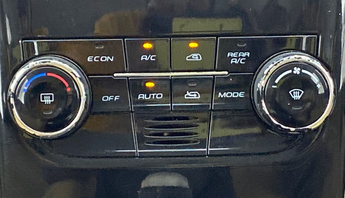 2019 Mahindra XUV500 W7 FWD, Diesel, Manual, 45,307 km, Automatic Climate Control