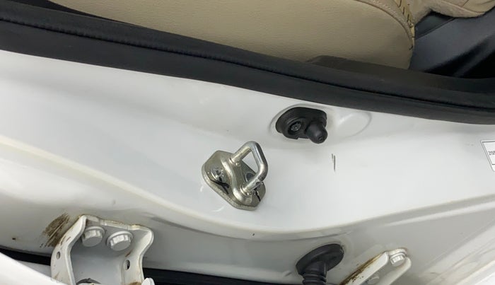 2019 Honda Civic 1.8L I-VTEC VX CVT, Petrol, Automatic, 36,576 km, Right B pillar - Minor scratches